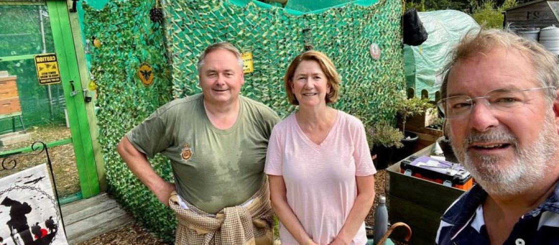 Bee Troop Karl Helen & Mark Bee Troop Karl Helen & Mark